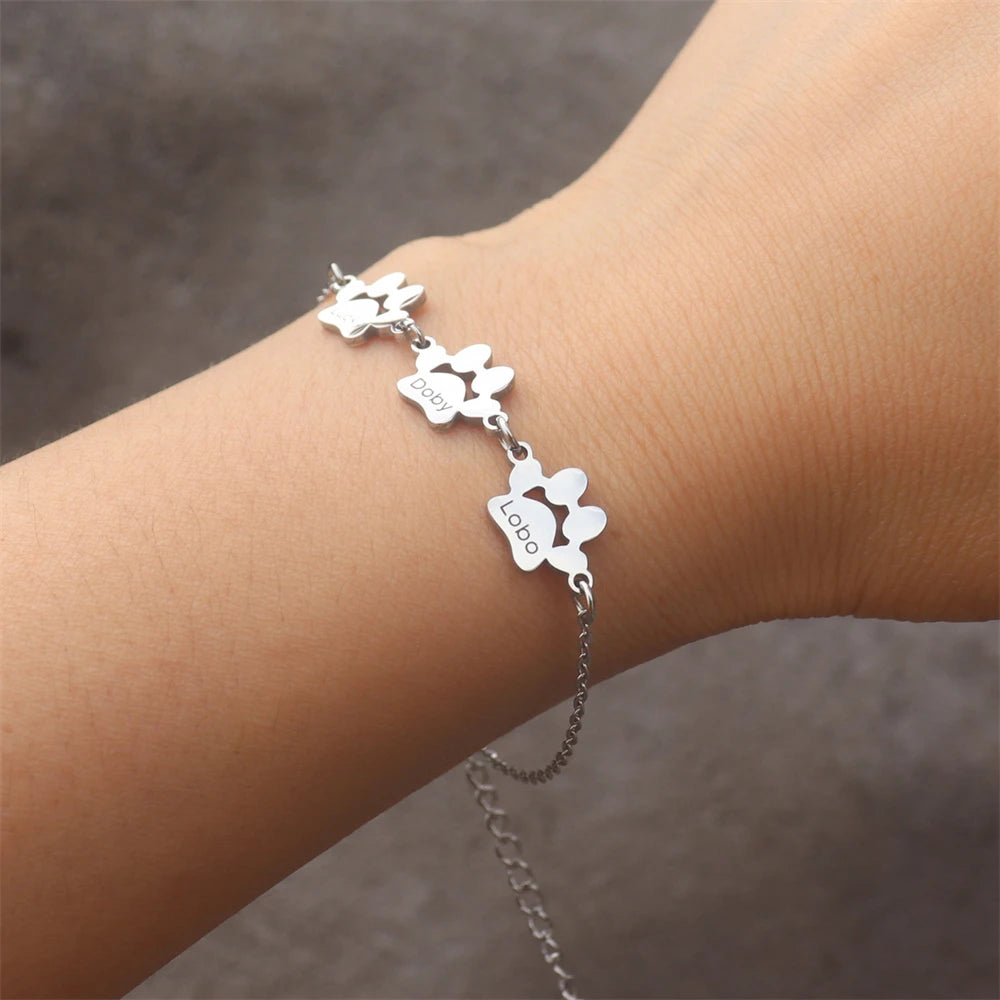 Personalized Memorial Gift Dog Paw Print Bracelet for Women Custom Engraved Multiple Names Bracelet Stainless Steel Pulsera