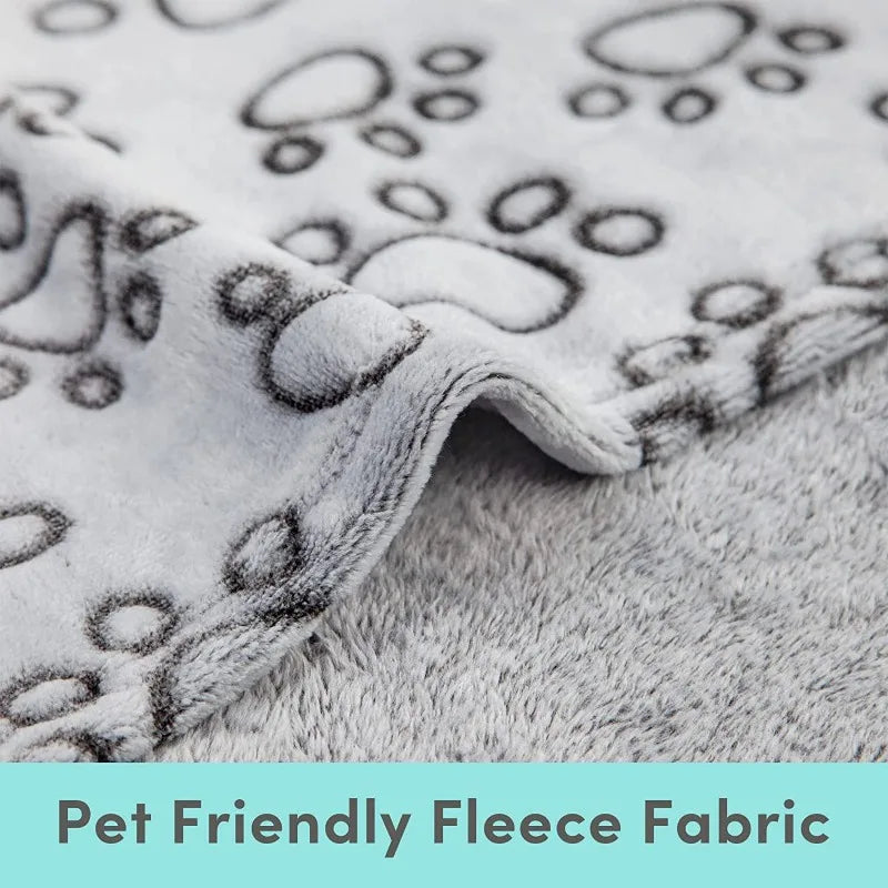 Flannel Pet Sleeping Blanket – Soft, Warm & Breathable Dog & Cat Cover