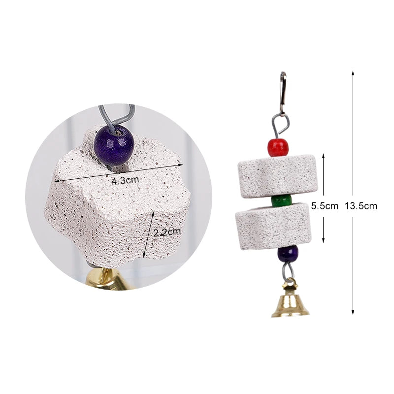 鳥の噛むおもちゃ オウムのくちばし 粉砕カルシウム石 ベル付き 鳥かごアクセサリー ラット ハムスター チンチラ ウサギ用ケージおもちゃ