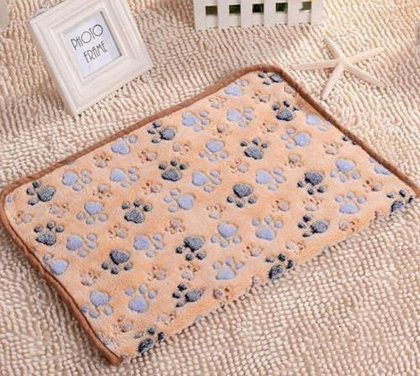Soft Coral Fleece Pet Blanket for Cats and Dogs – Paw Print