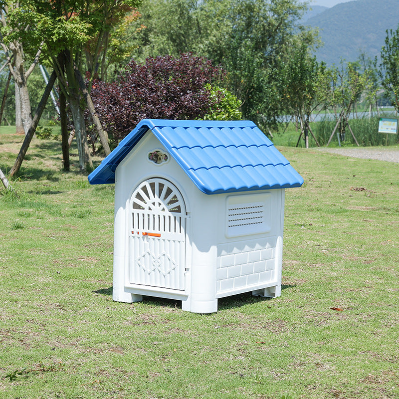 Outdoor Plastic Dog Kennel – Rainproof, Ventilated, Detachable