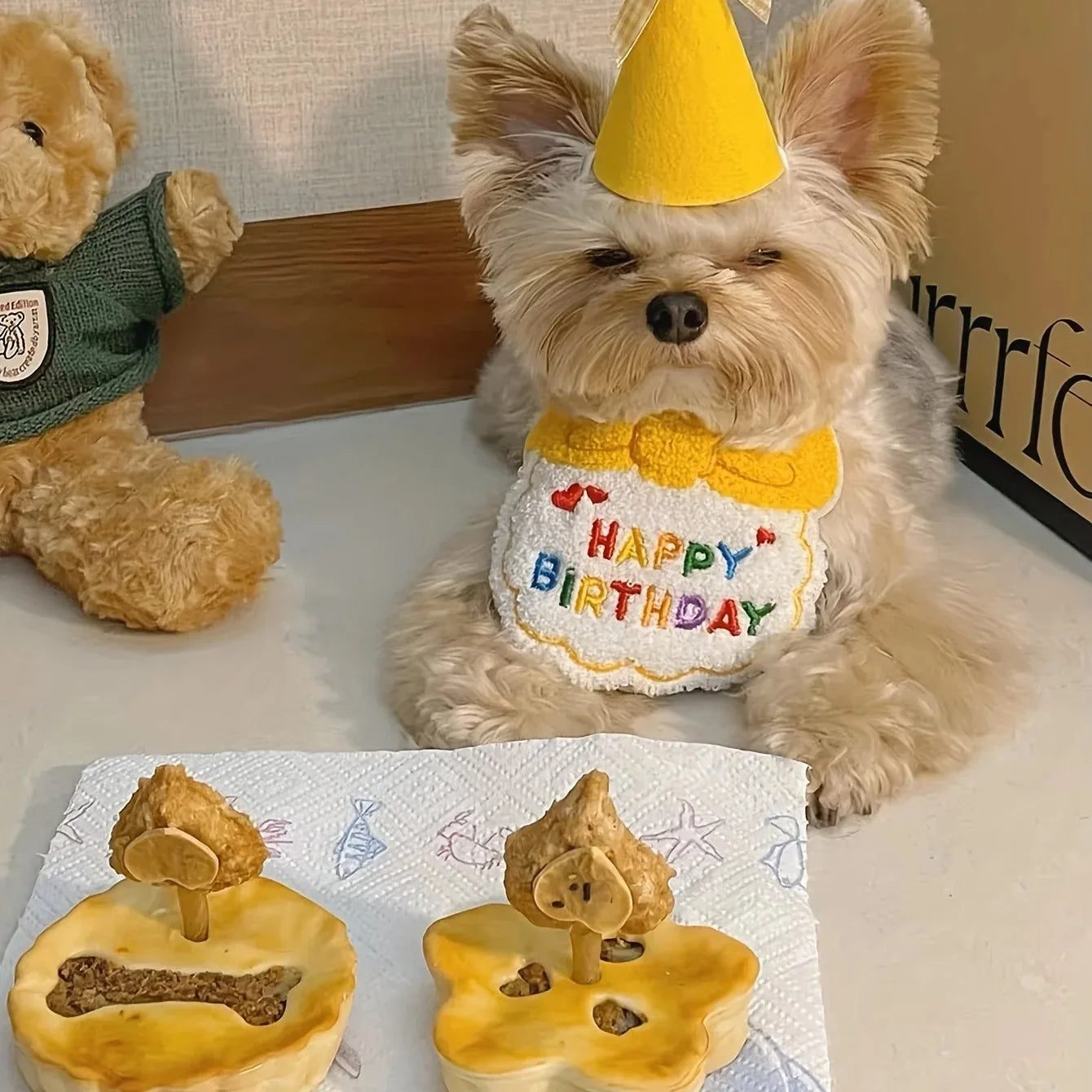 Make Your Pet's Birthday Special with this Adorable Dog Birthday Hat & Bandana Set!