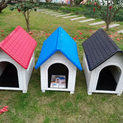 Luxury Plastic Outdoor Dog House for Small to Medium Pets