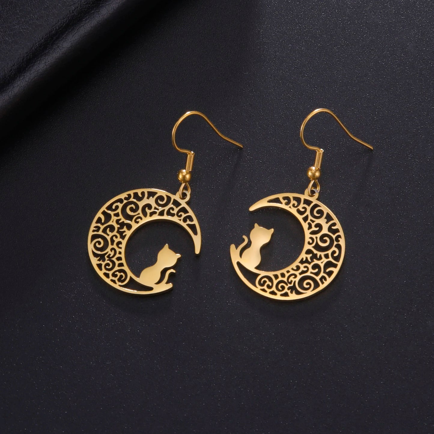 Cazador Cute Cat Kitten Crescent Moon Earrings for Women 2024 Stainless Steel Filigree Drop Earrings Jewelry Birthday Gift 2024