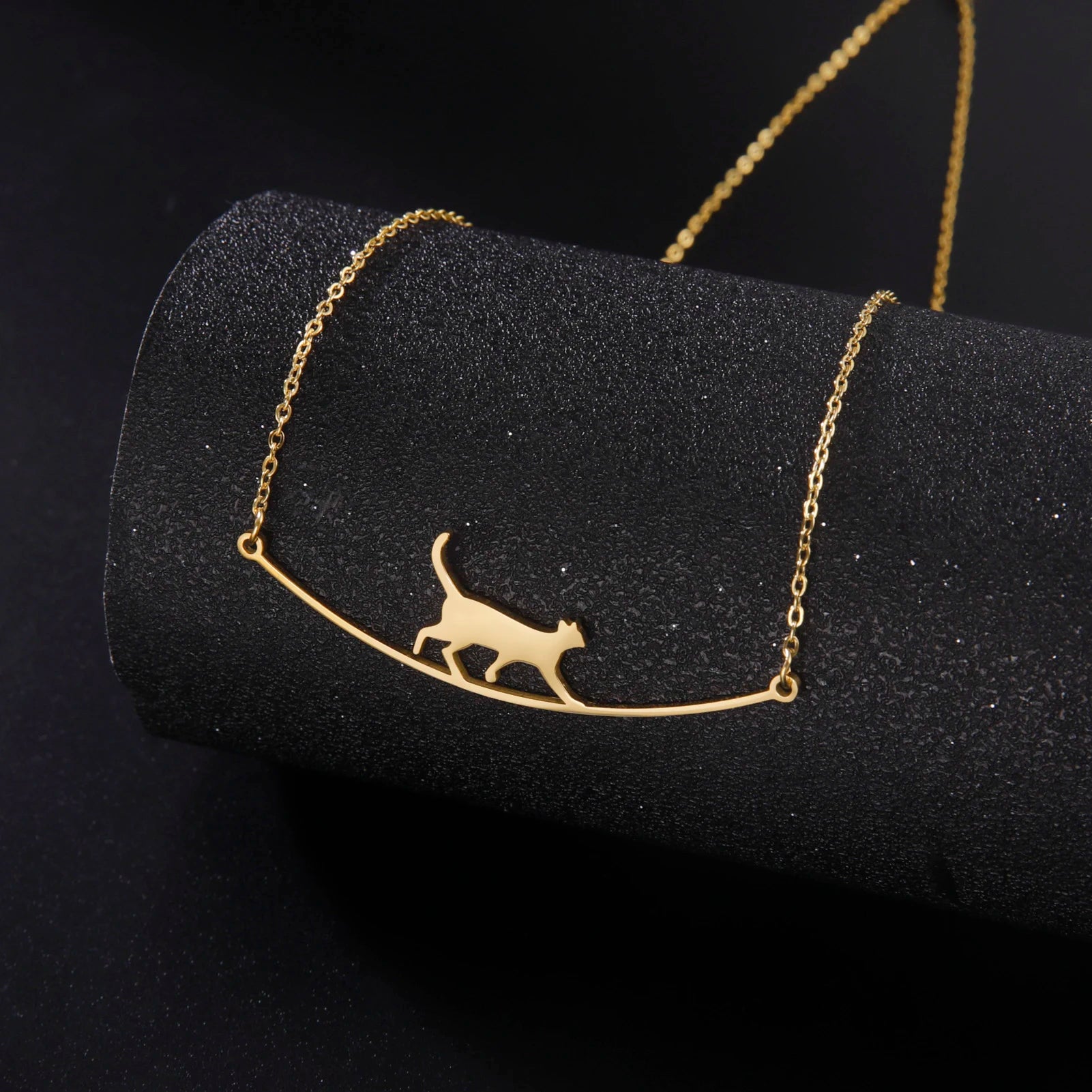 Unift Lovely Cat Pendant Necklace for Women Girl Stainless Steel Neck Chain Choker Pet Kitten Animal Kid Daughter Jewelry Gift