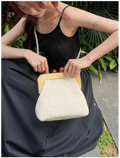 Design Woven Straw Clip Handbags and Purses Shouler Crossbody Bags for Women New Vintage Summer Beach Ladies Messenger Bags