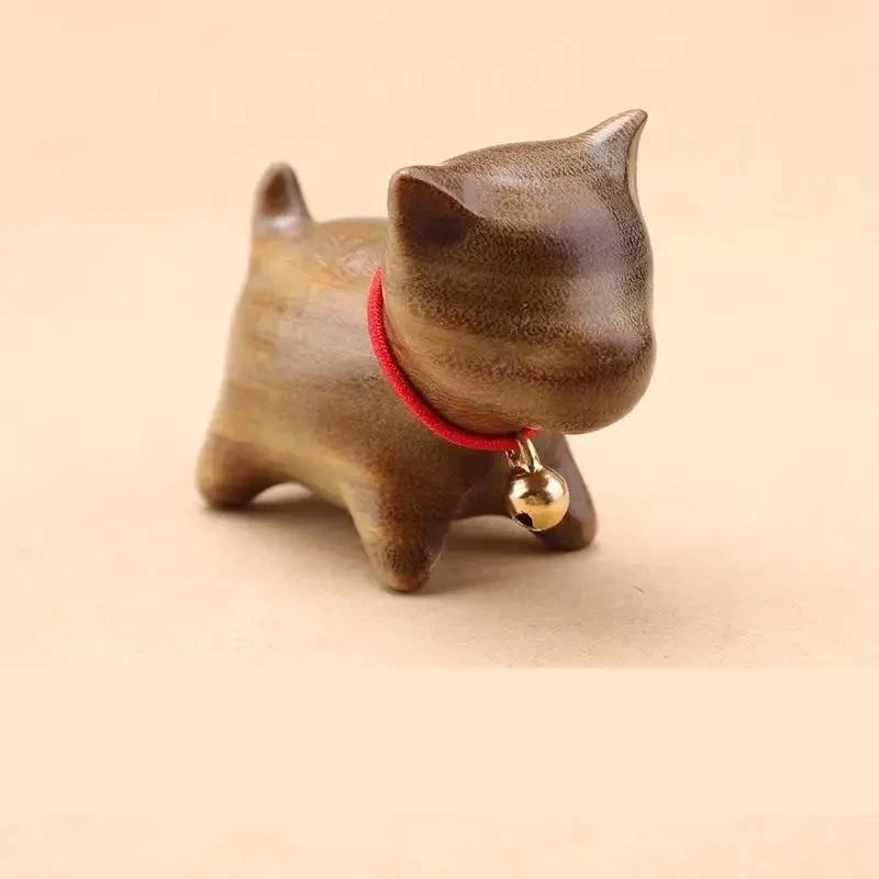 New miniature lucky cat Green Sandalwood Carving Slanted Head Cat Cute Kitten Snake Desktop Ornament Home Decoration