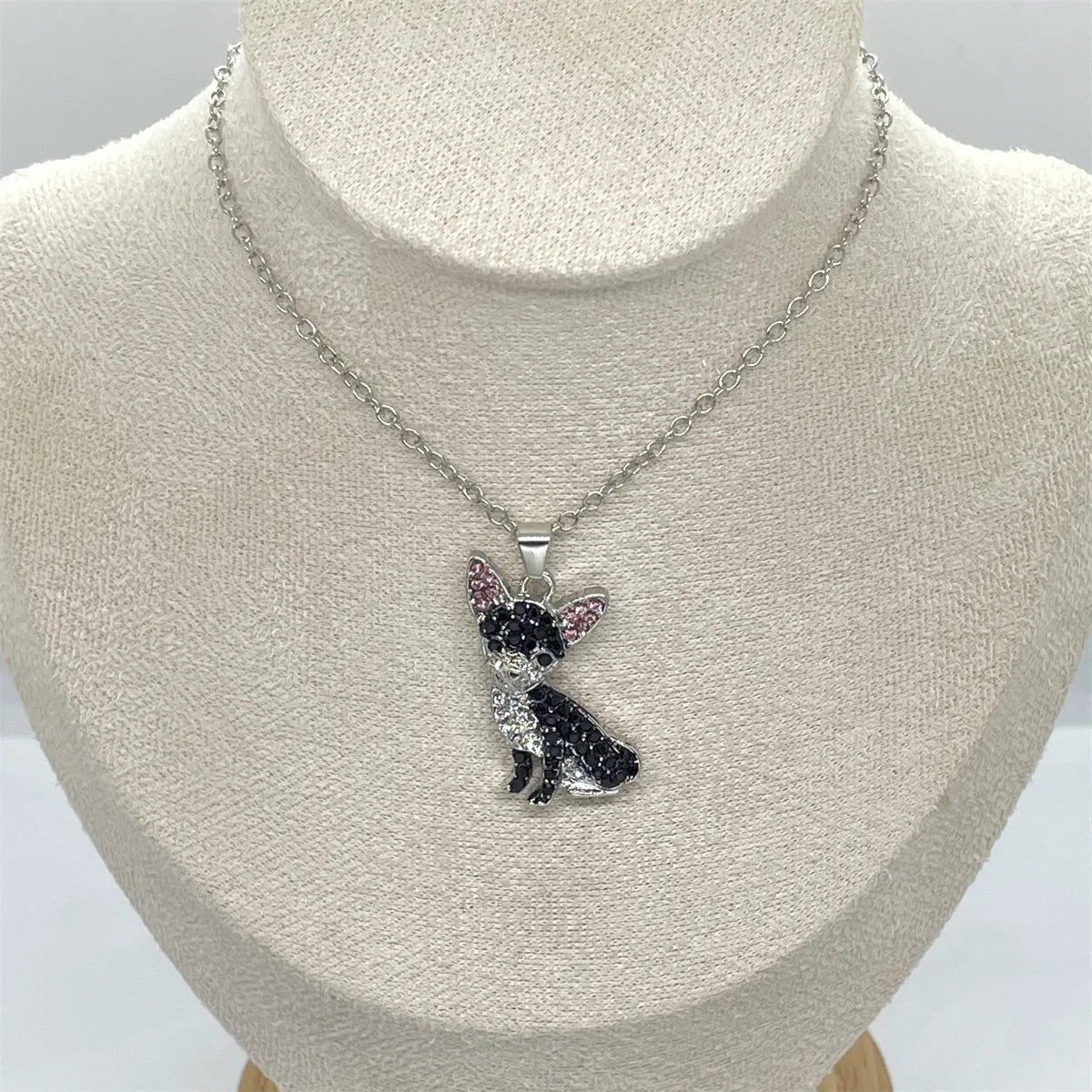 Exquisite Cute Pink Ear Black Chihuahua Pendant Necklace for Women Elegant Pet Puppy Jewelry Animal Accessories Dog Lovers Gift