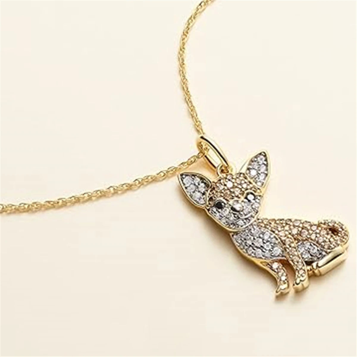 Exquisite Cute Golden Chihuahua Pendant Necklace for Women Cute Pet Dog Jewelry Accessories Animal Birthday Gift Collares