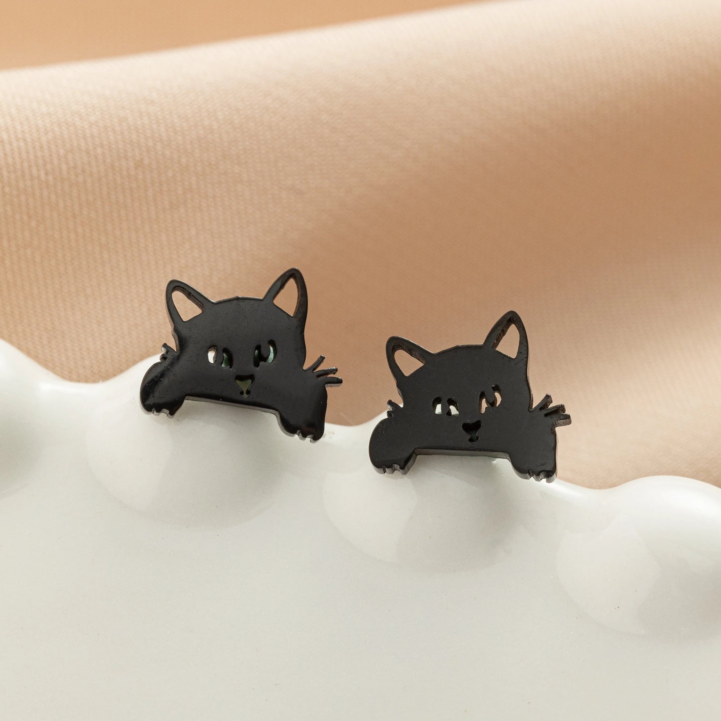 Jisensp 1ペア 漫画動物猫イヤリング かわいいステンレススチール 子猫スタッドイヤリング レディース ガールズ 面白いジュエリー イヤリング