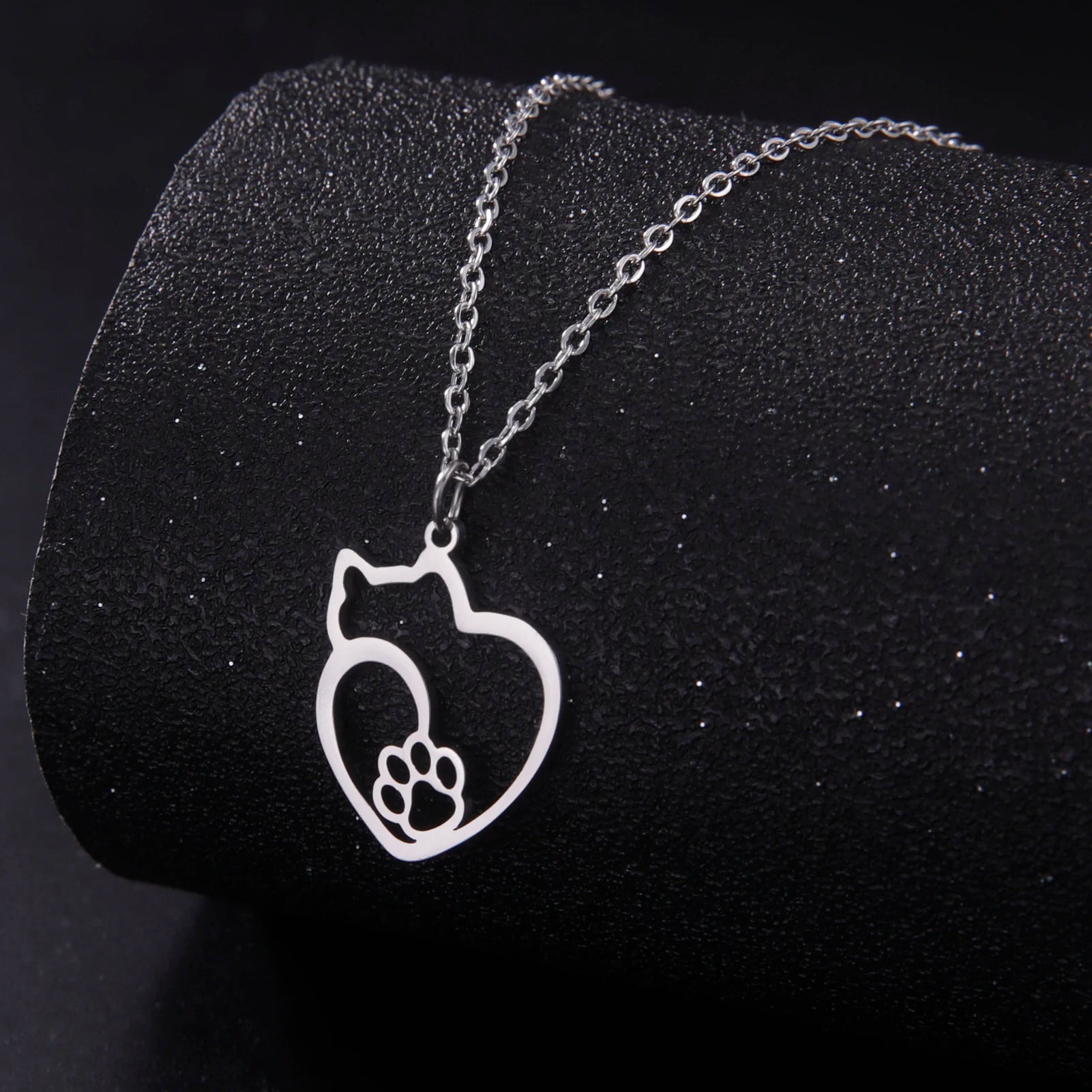 Unift Lovely Cat Pendant Necklace for Women Girl Stainless Steel Neck Chain Choker Pet Kitten Animal Kid Daughter Jewelry Gift