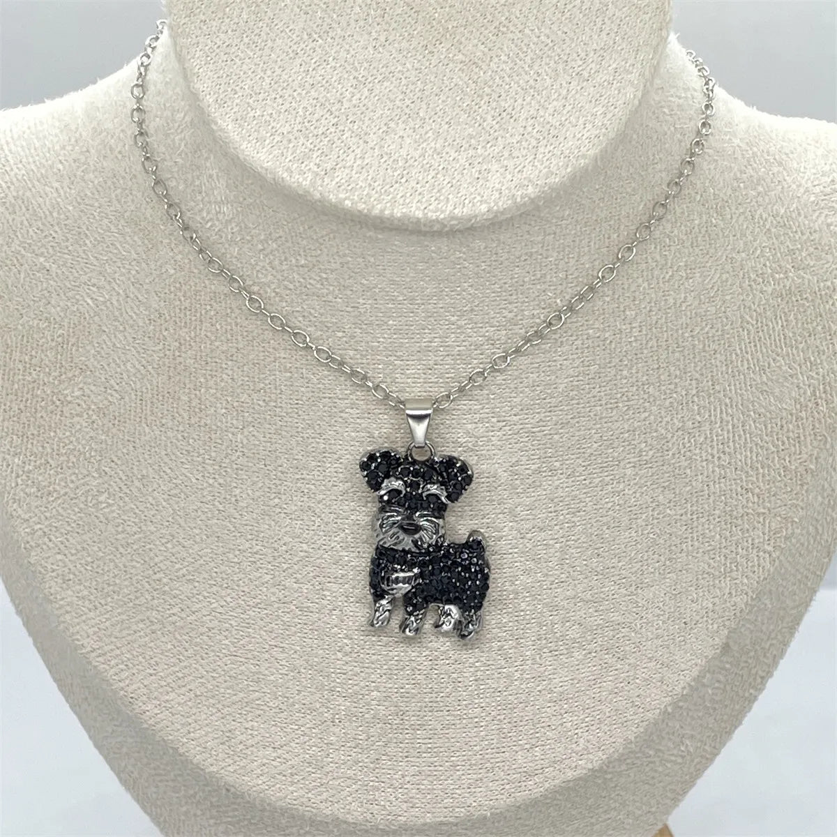 Exquisite and Cute Schnauzer Dog Pendant Necklace for Women Elegant Pet Puppy Jewelry Animal Accessories