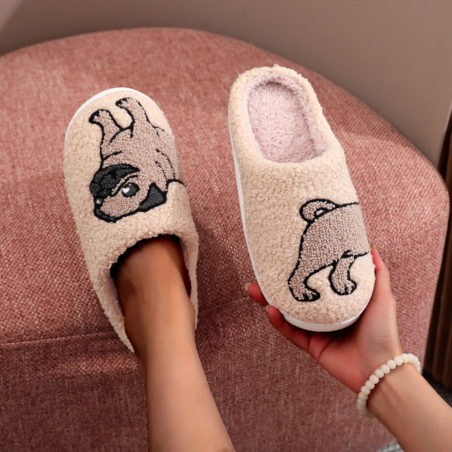 Cow Cat Pet Pattern Embroidery stuffed Home Platform Cozy Wool Cotton Slippers Cute Warm Non-slip Indoor Slippers Pet Mom Gift Catman Men Women Can Wear